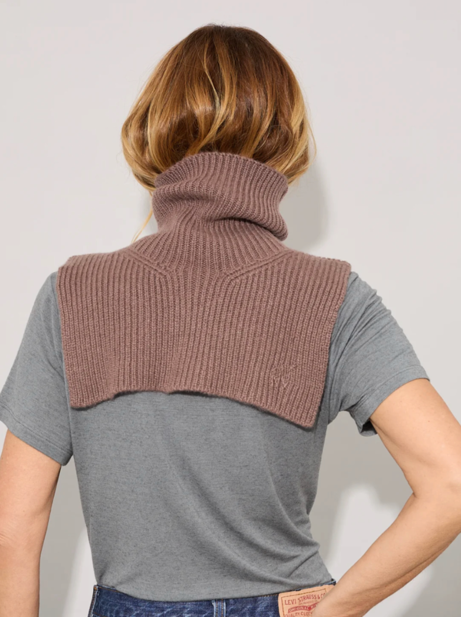 Plastron Brown 17 Alexandra Golovanoff