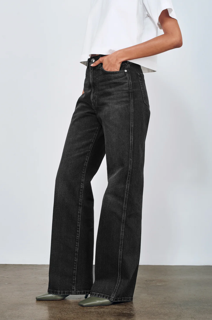 THE QUINN JEAN RÙADH