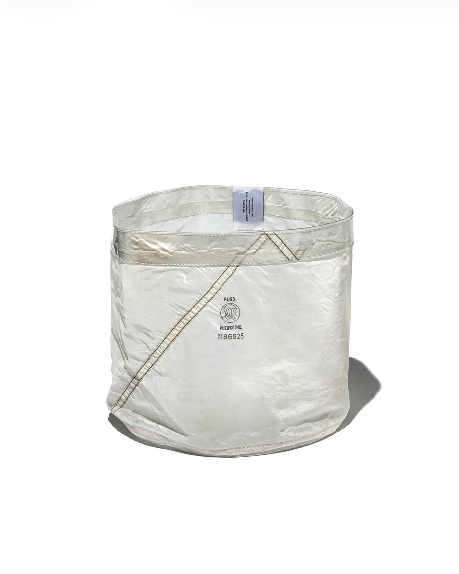 COVERED VINTAGE PARACHUTE ORGANIZER medium Puebco