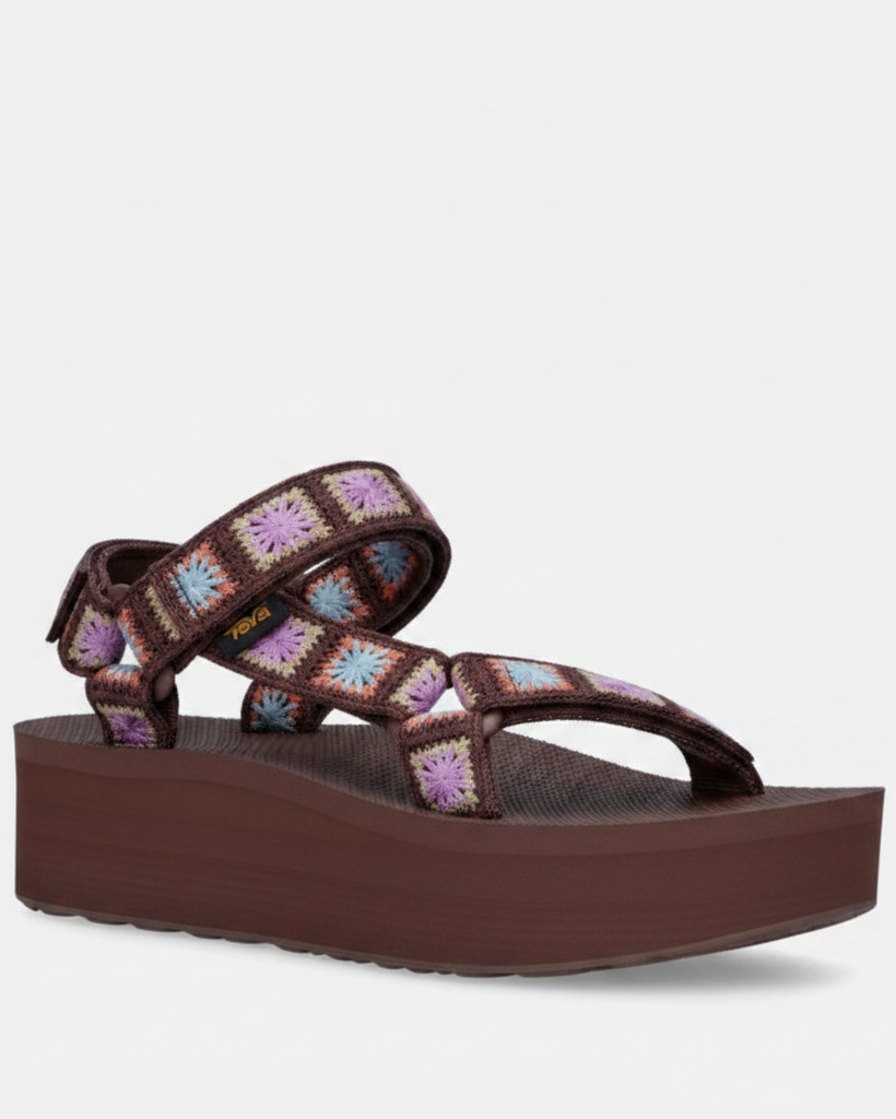 Women platform universal crochet Teva