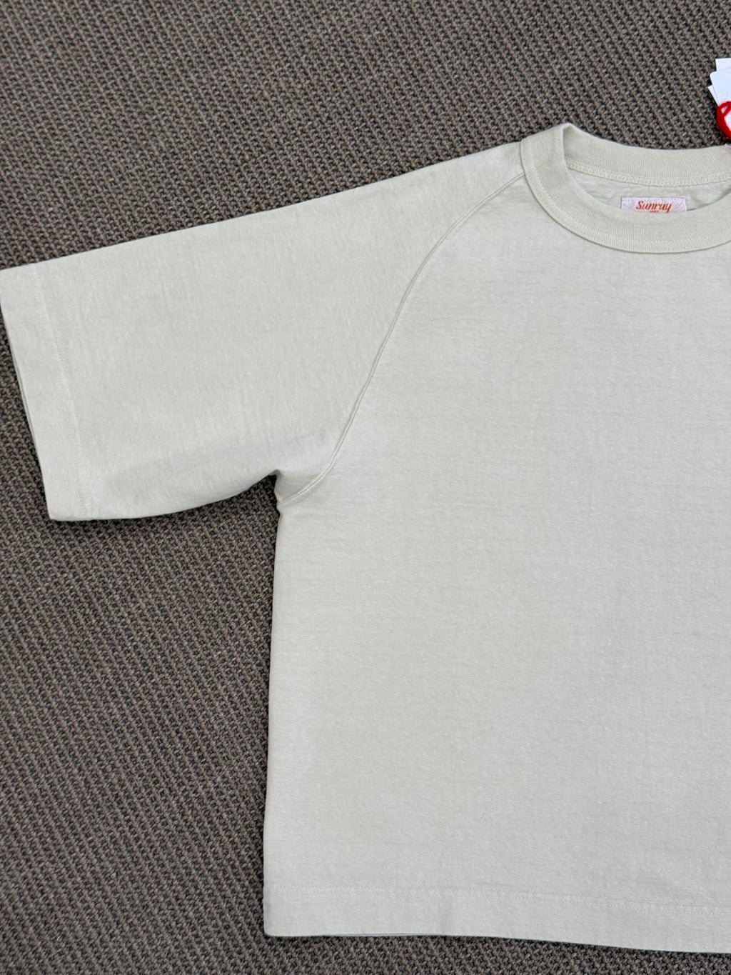 Mahuna ss Tshirt Moth Sunray