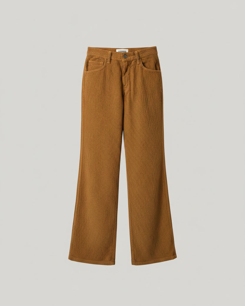 Alexandra Golovanoff –  Pantalon en velours côtelé France