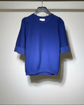 la maison molli imagine un vestiaire tricoté dans une maille d’exception en pure laine vierge ou coton mercerisé. des blouses à col volanté, des tops en maille fine, des polos en maille point mousse…